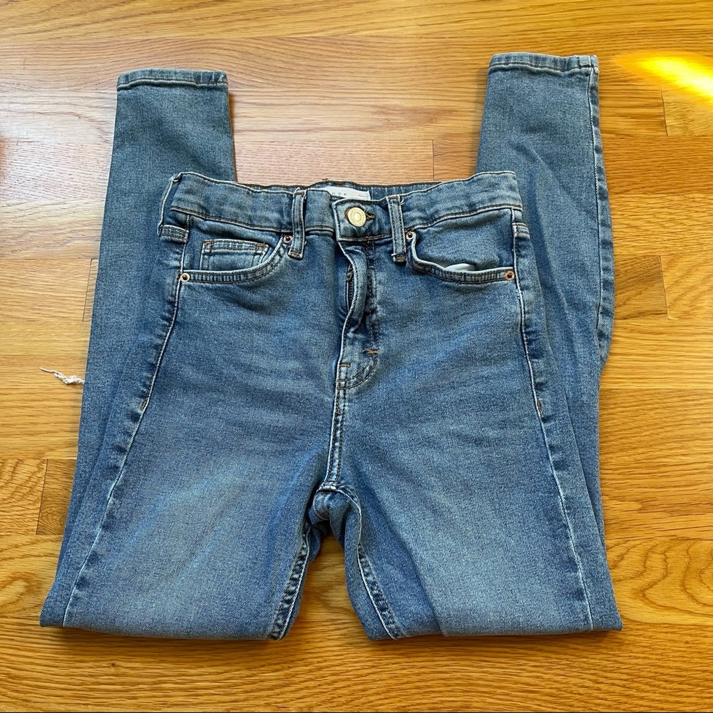 Topshop Light Wash Distressed Jamie Jeans